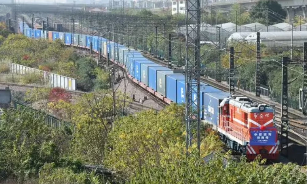 Το μεγαλύτερο ταξίδι με τρένο στον κόσμο μέσα από 8 χώρες που κανείς δεν επιτρέπεται να ταξιδέψει